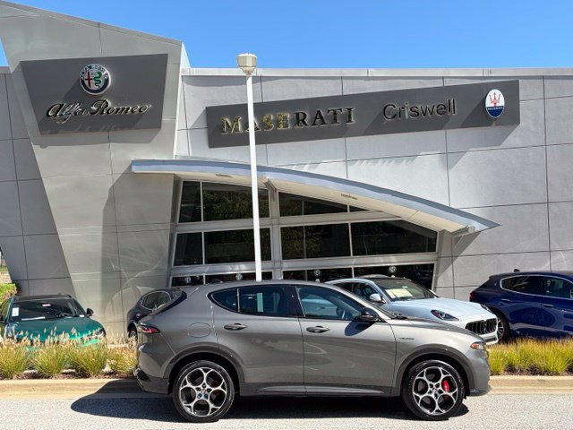 Used 2024 Alfa Romeo Tonale Veloce AWD/4WD image 3
