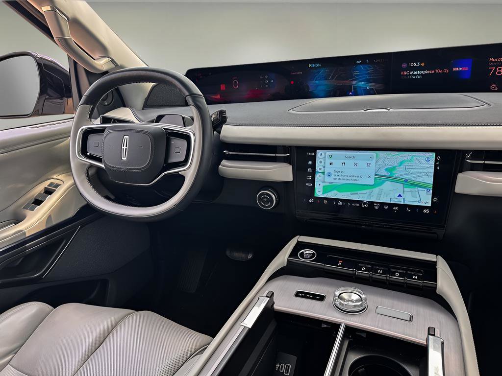 Used 2025 Lincoln Navigator L Reserve image 10