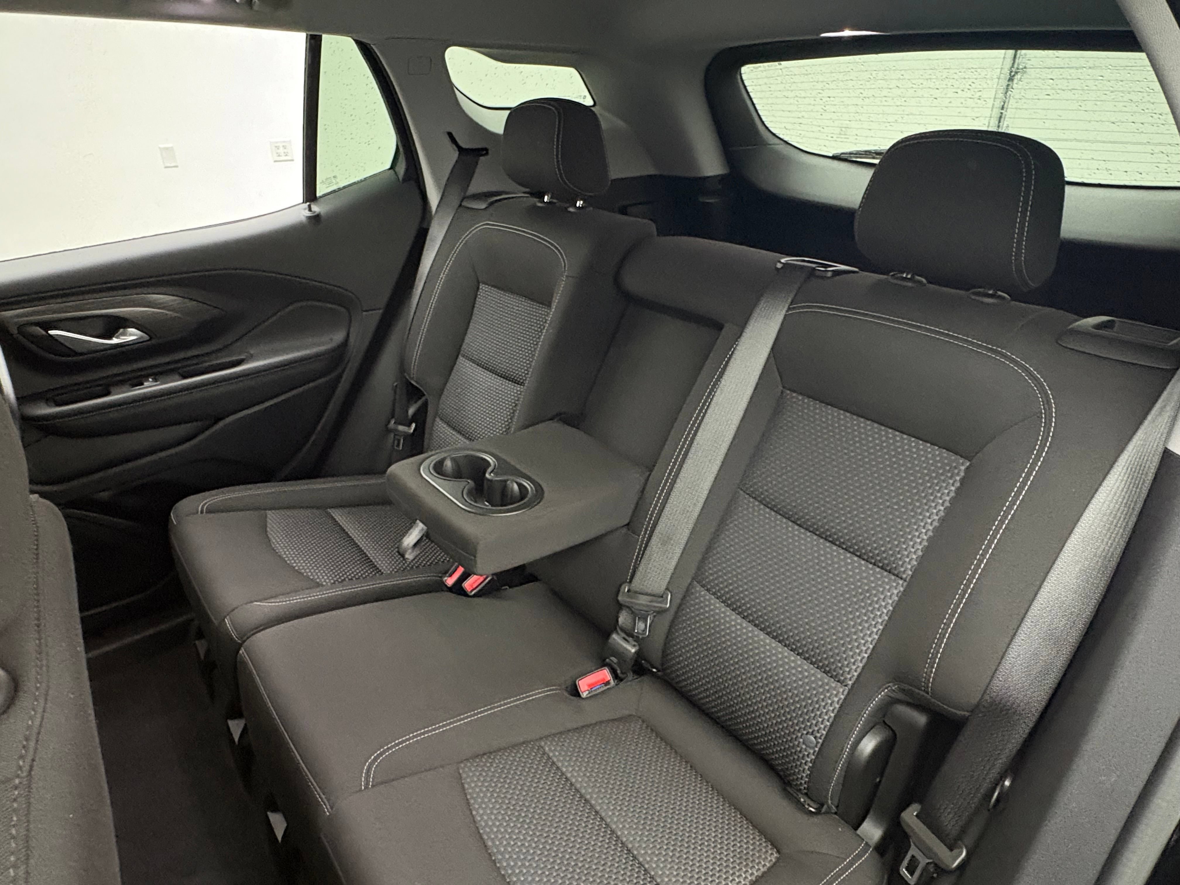 Used 2024 GMC Terrain SLE AWD/4WD image 37