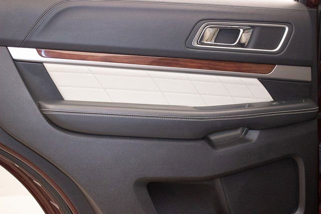 Used 2018 Ford Explorer Platinum image 21