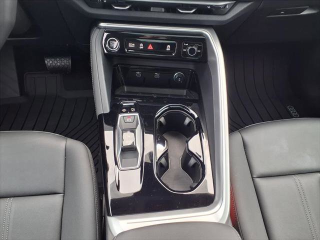 Used 2025 Audi Q5 Premium w/ Convenience Package AWD/4WD image 21