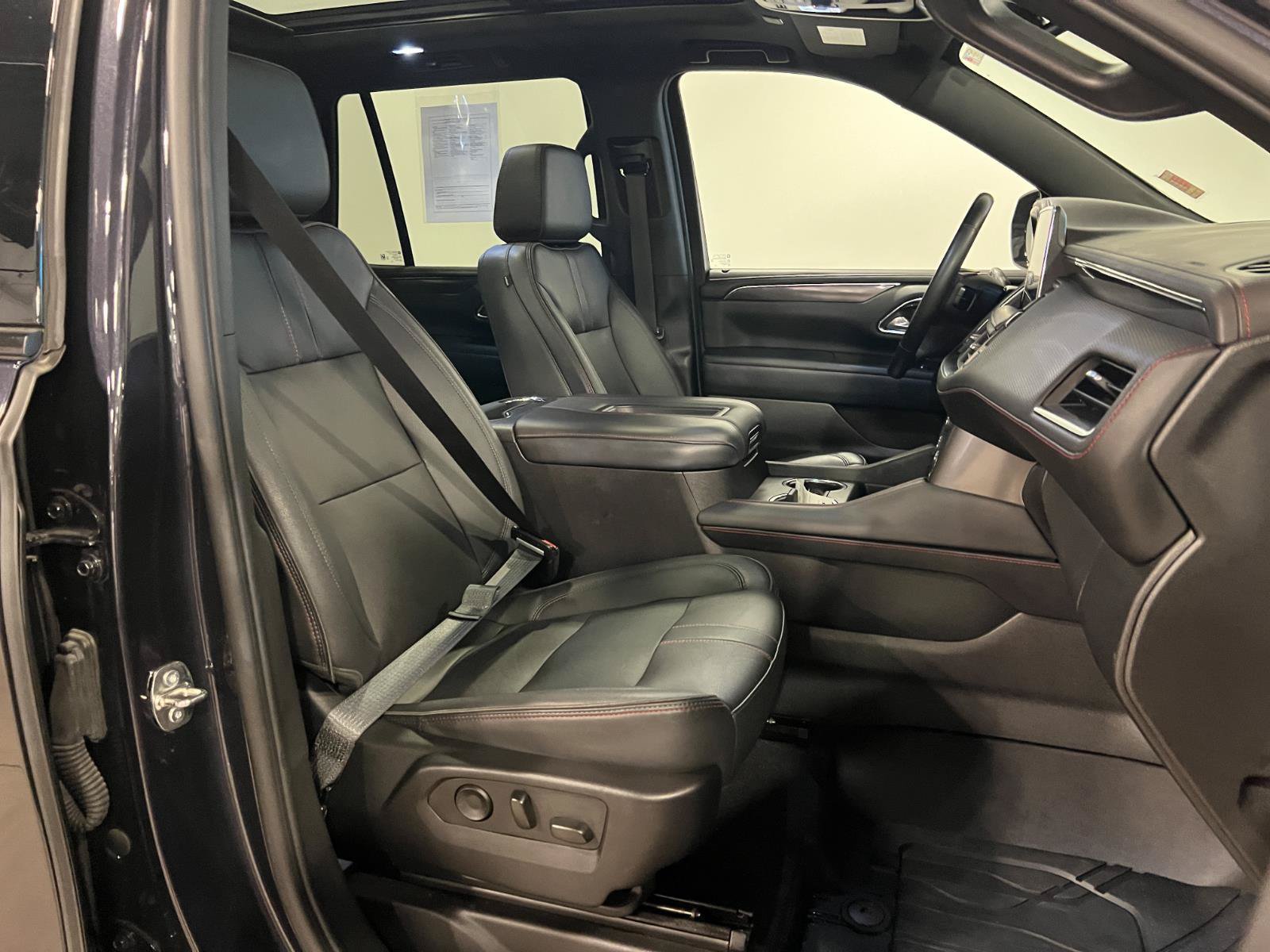 Used 2023 Chevrolet Tahoe RST w/ Luxury Package AWD/4WD image 43