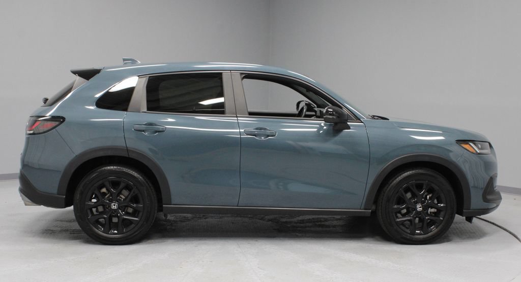 Used 2025 Honda HR-V Sport image 11