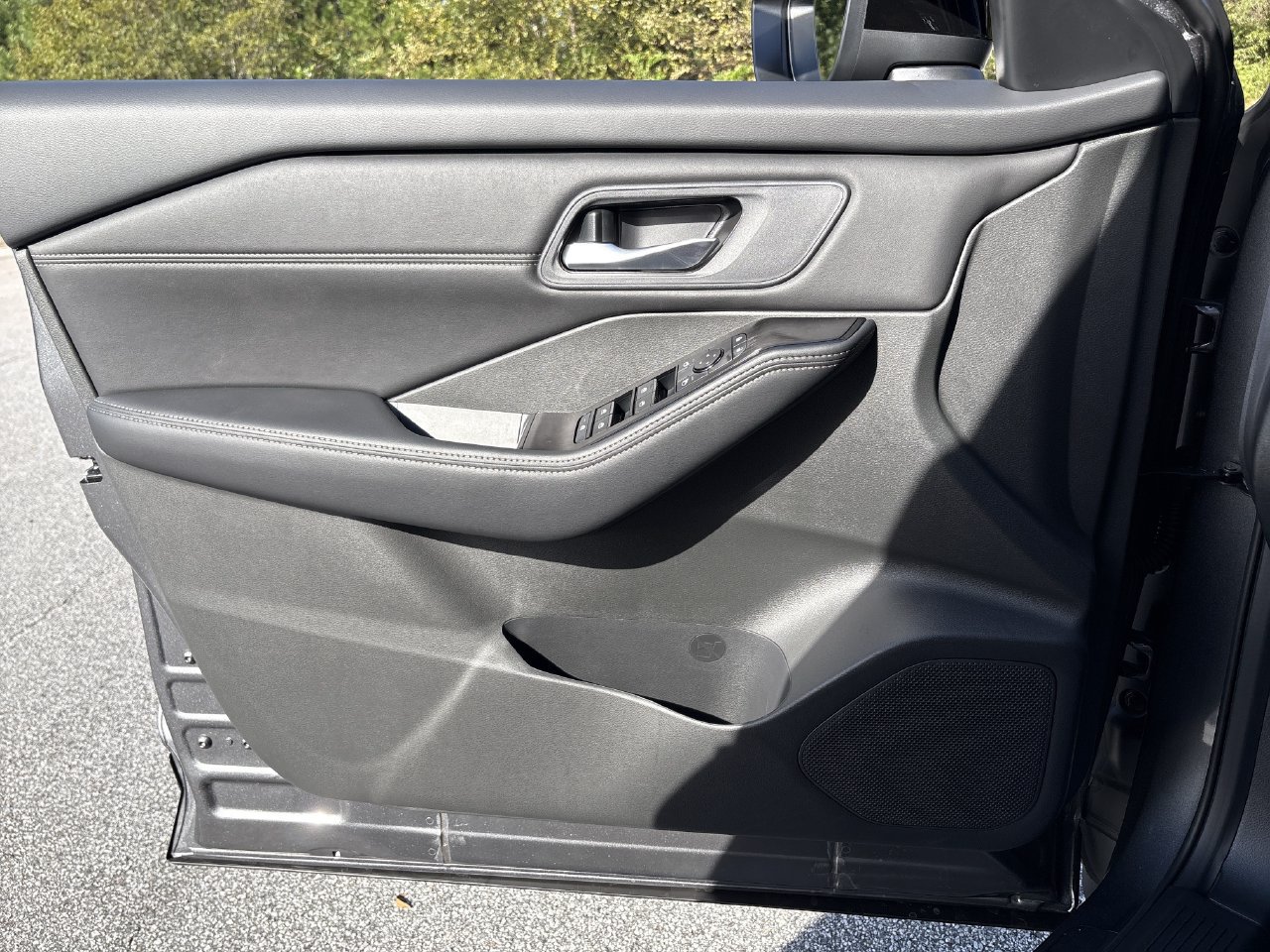 New 2027 Nissan Rogue Dark Armor FWD image 14