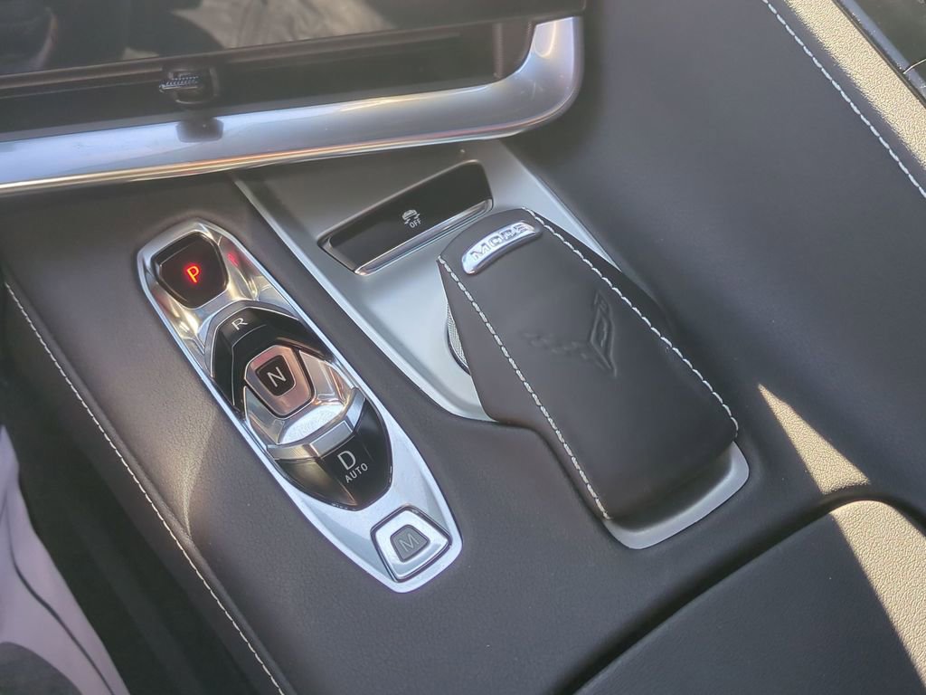 Used 2021 Chevrolet Corvette Stingray Coupe w/ Z51 Performance Package image 20