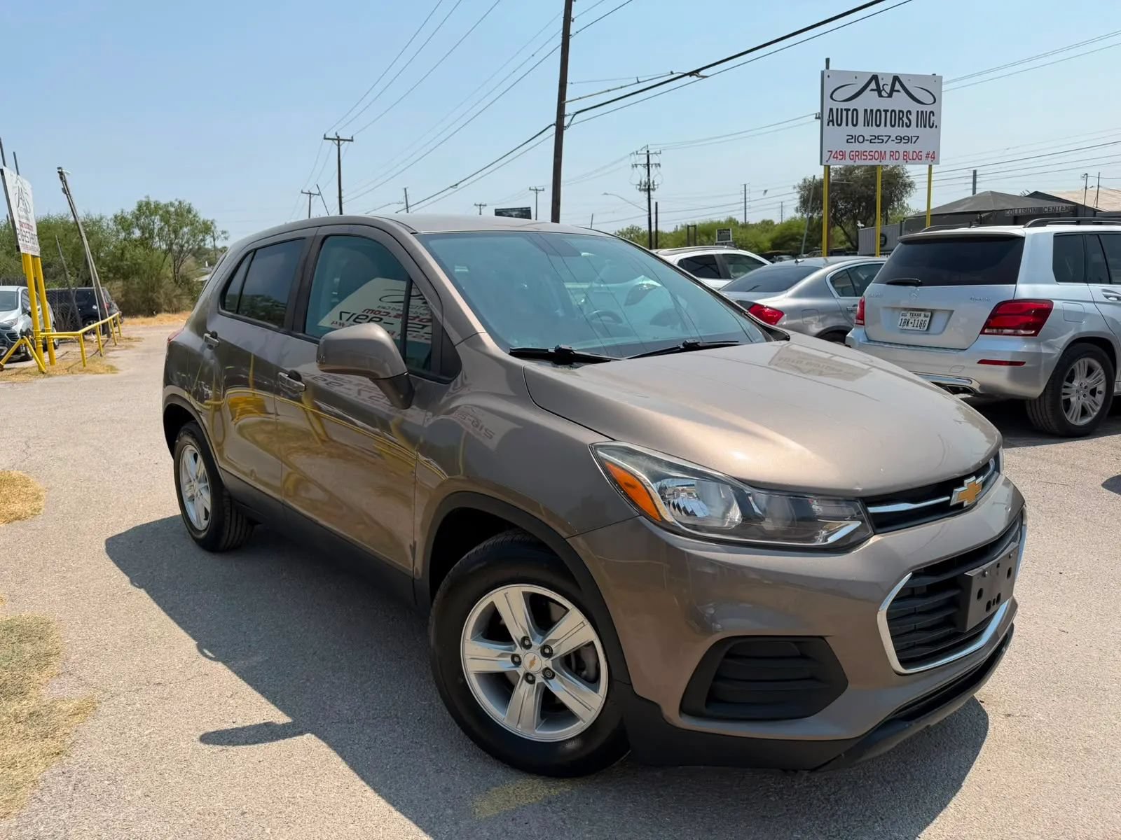 Used 2020 Chevrolet Trax LS w/ Tint and Cruise Package FWD image 2