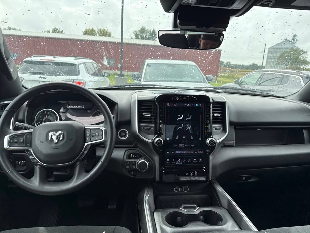 Used 2025 RAM 1500 Big Horn AWD/4WD image 11