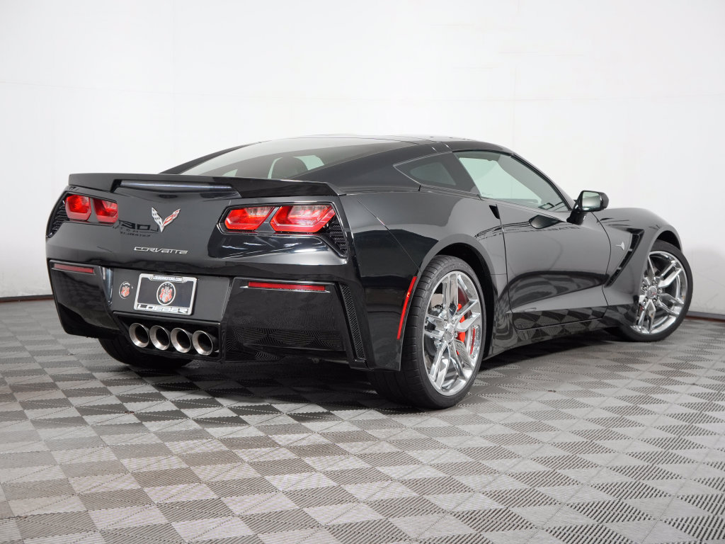 Used 2017 Chevrolet Corvette Stingray Coupe w/ 2LT Preferred Equipment Group RWD image 7