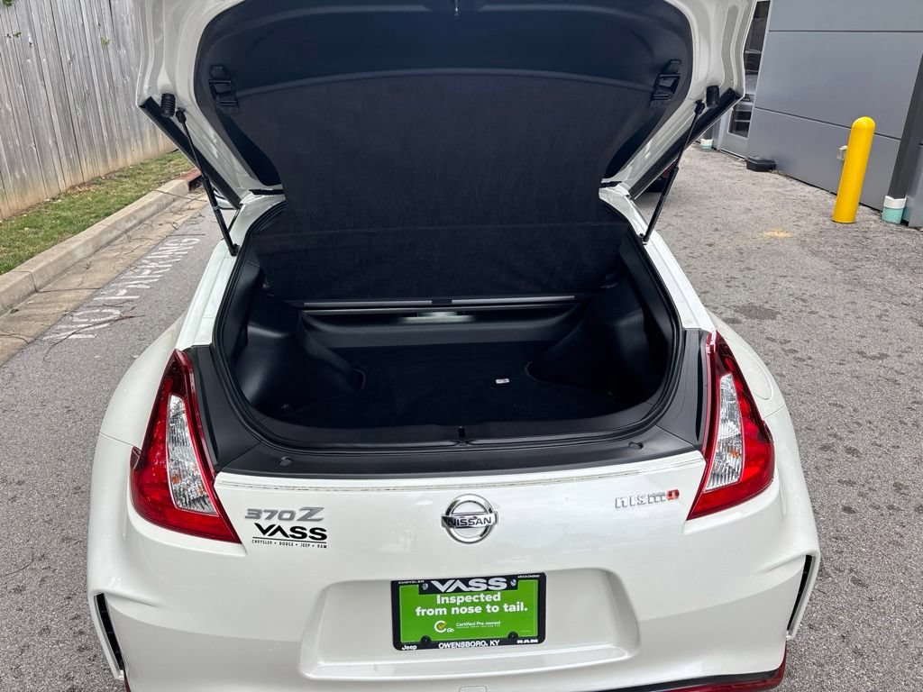 Used 2019 Nissan 370Z NISMO RWD image 31