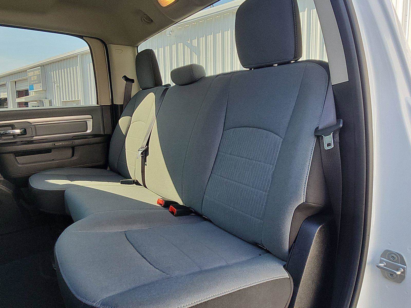 Used 2022 RAM 1500 Classic SLT image 22