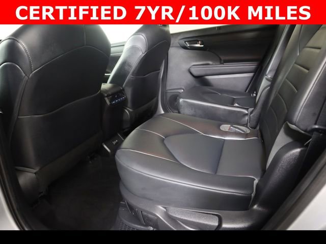 Used 2022 Toyota Highlander XLE image 15