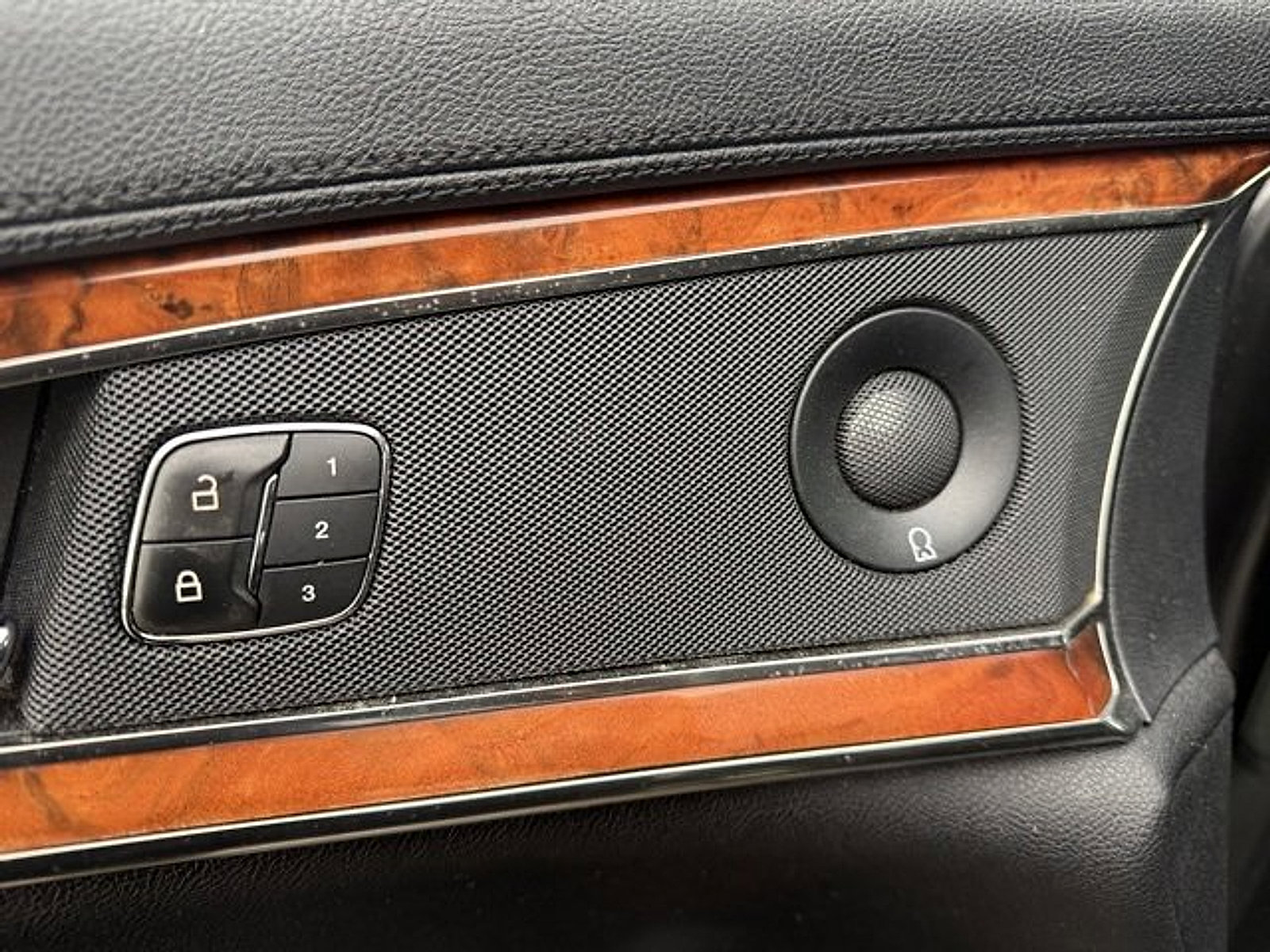 Used 2019 Lincoln Nautilus Reserve w/ Cargo Utility Package image 10