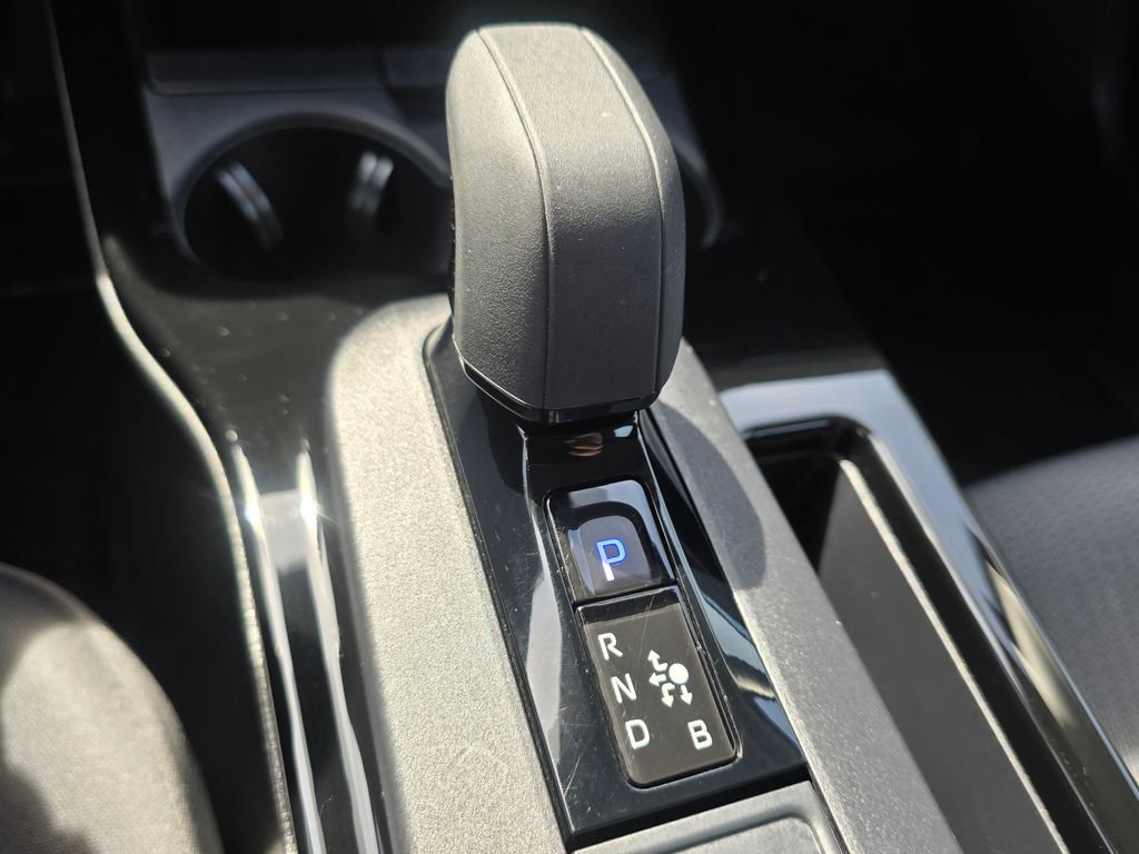 Used 2024 Toyota Prius LE AWD/4WD image 24