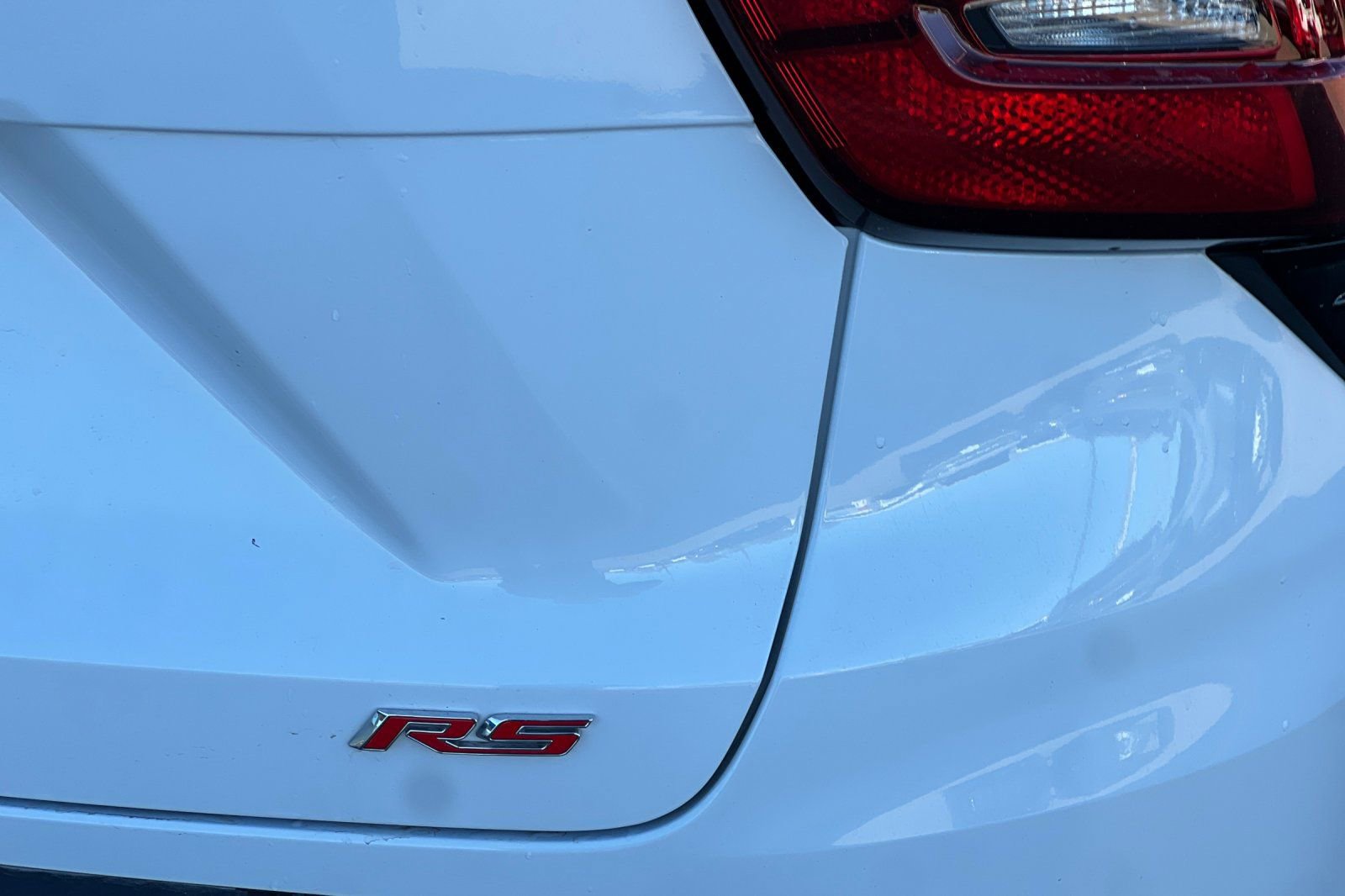 Used 2024 Chevrolet Trax RS w/ Sunroof Package FWD image 27