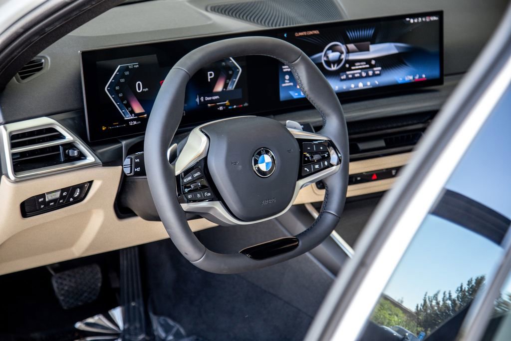New 2026 BMW 330i xDrive Sedan w/ Convenience Package AWD/4WD image 11