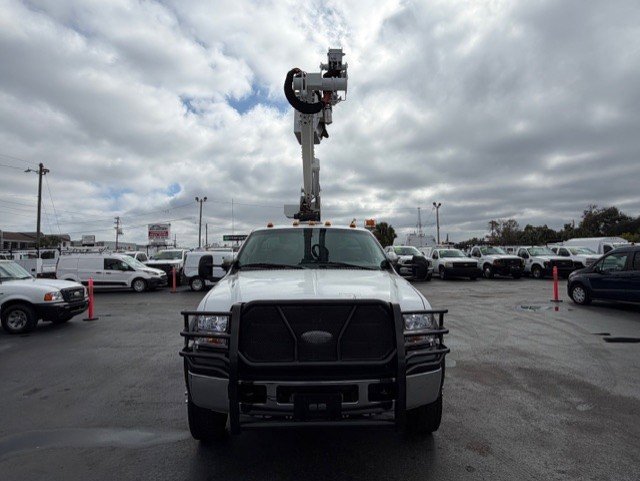 Used 2006 Ford F550 4x4 Regular Cab Super Duty image 3