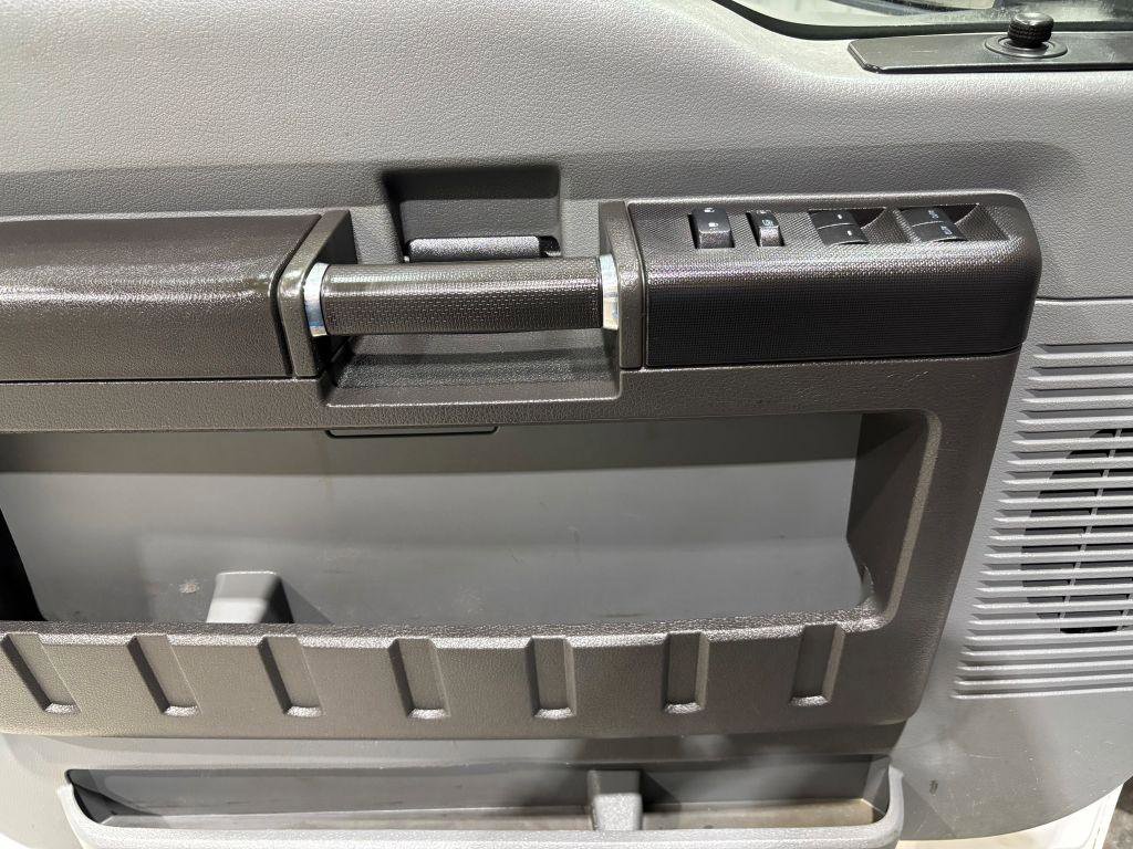 Used 2014 Ford F250 XL w/ Power Equipment Group AWD/4WD image 16