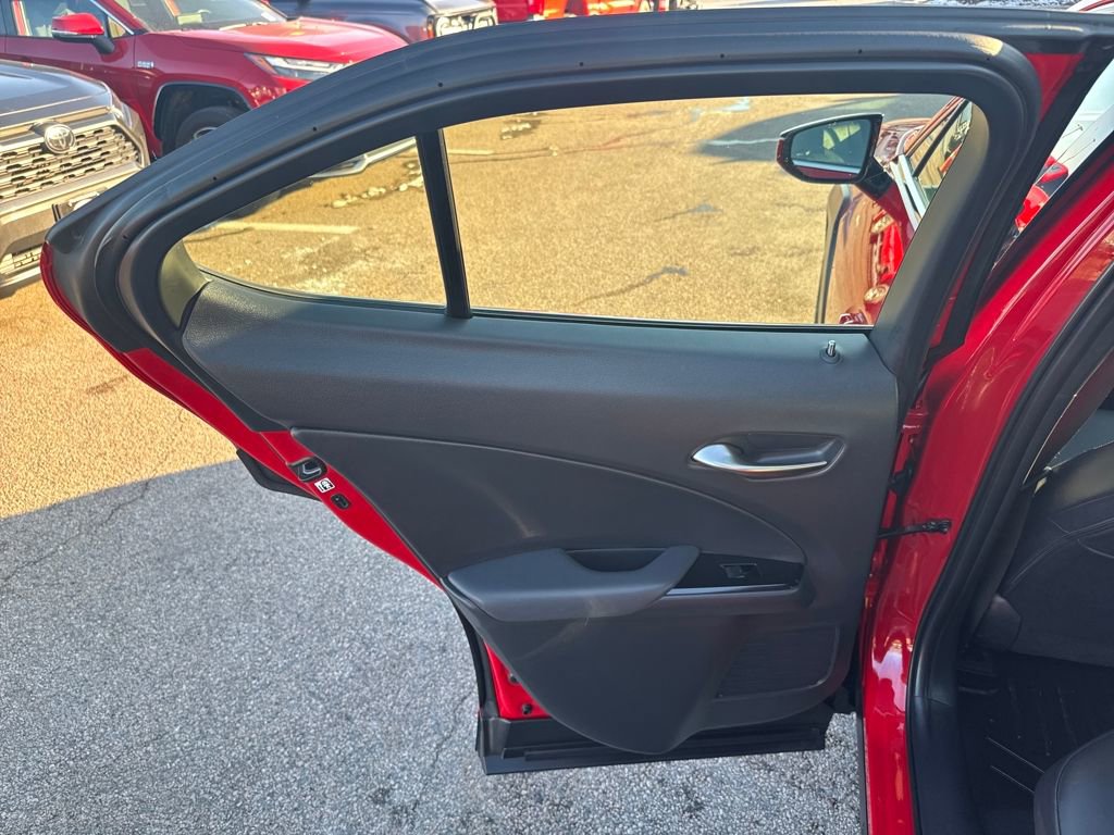 Used 2023 Lexus UX 250h AWD image 37