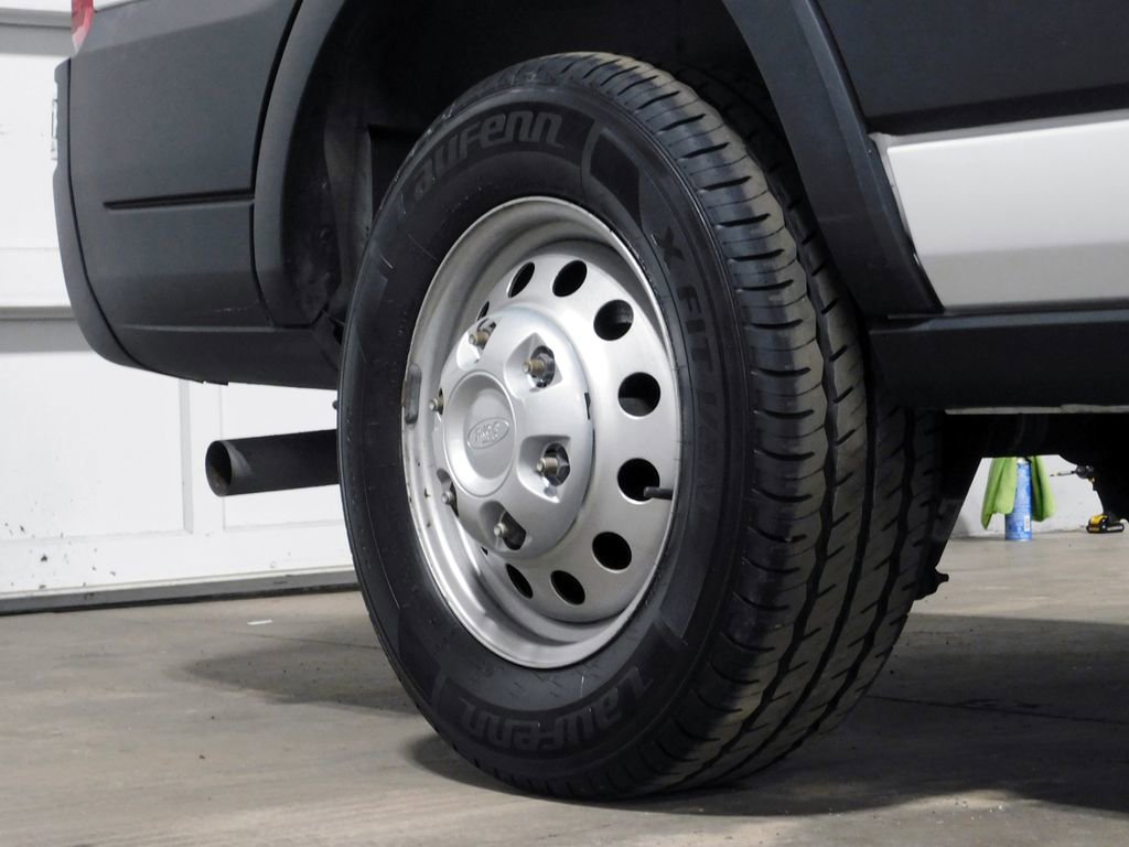 Used 2022 Ford Transit 250 AWD image 11