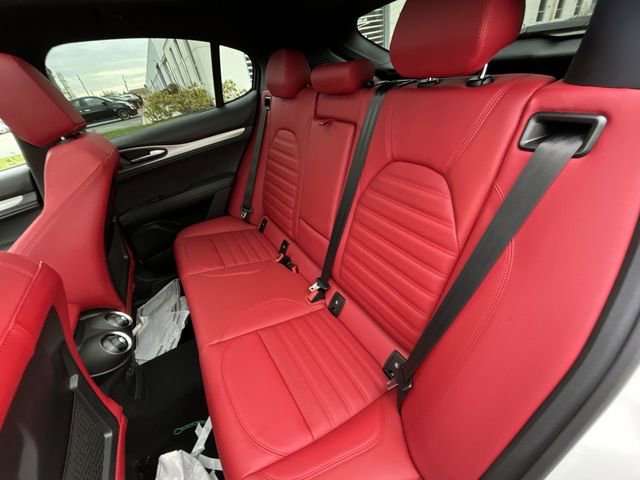 New 2026 Alfa Romeo Stelvio Sprint image 13