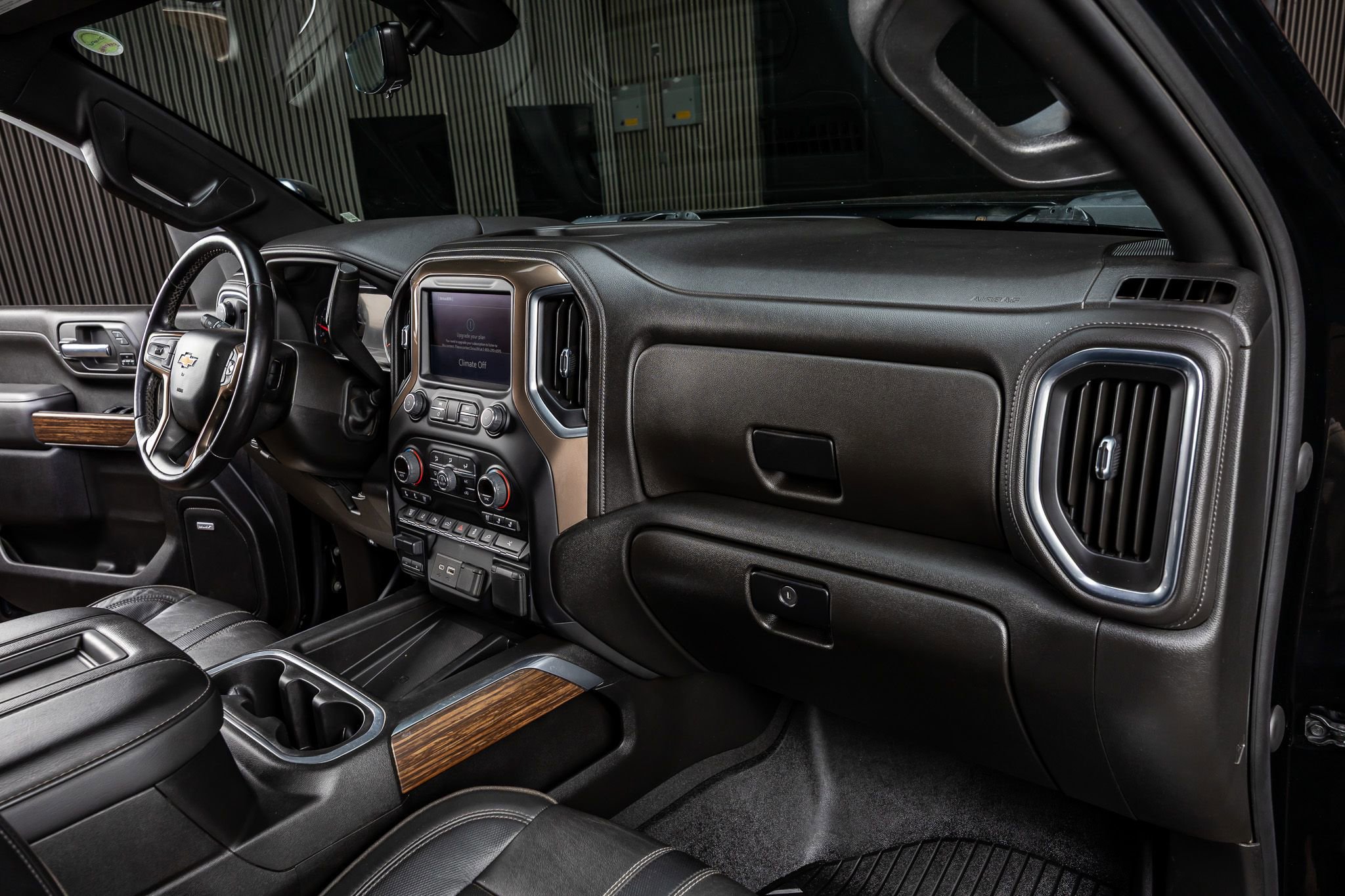 Used 2022 Chevrolet Silverado 3500 High Country w/ LPO, Hitch Package image 17