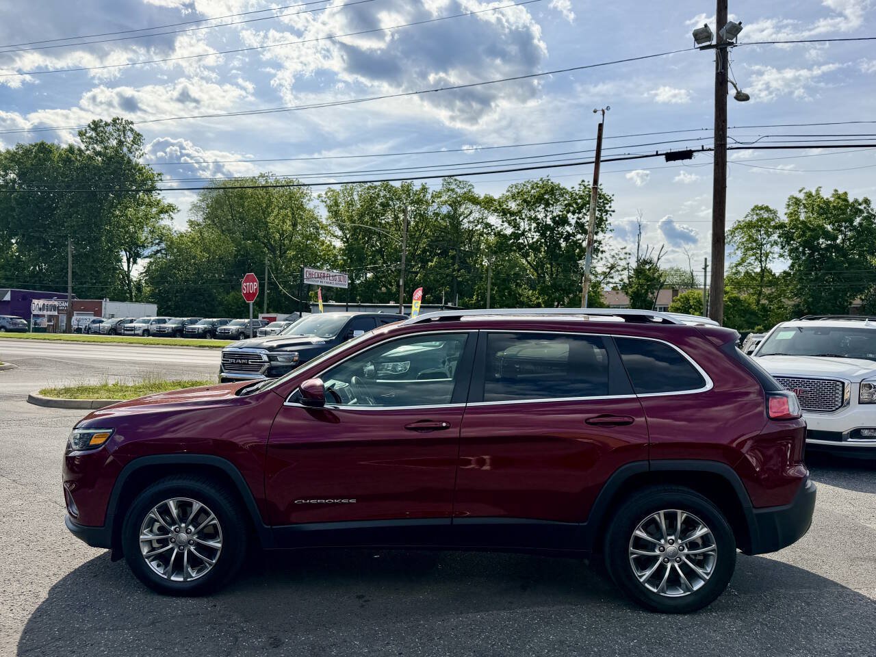 Used 2021 Jeep Cherokee Latitude Lux FWD image 3