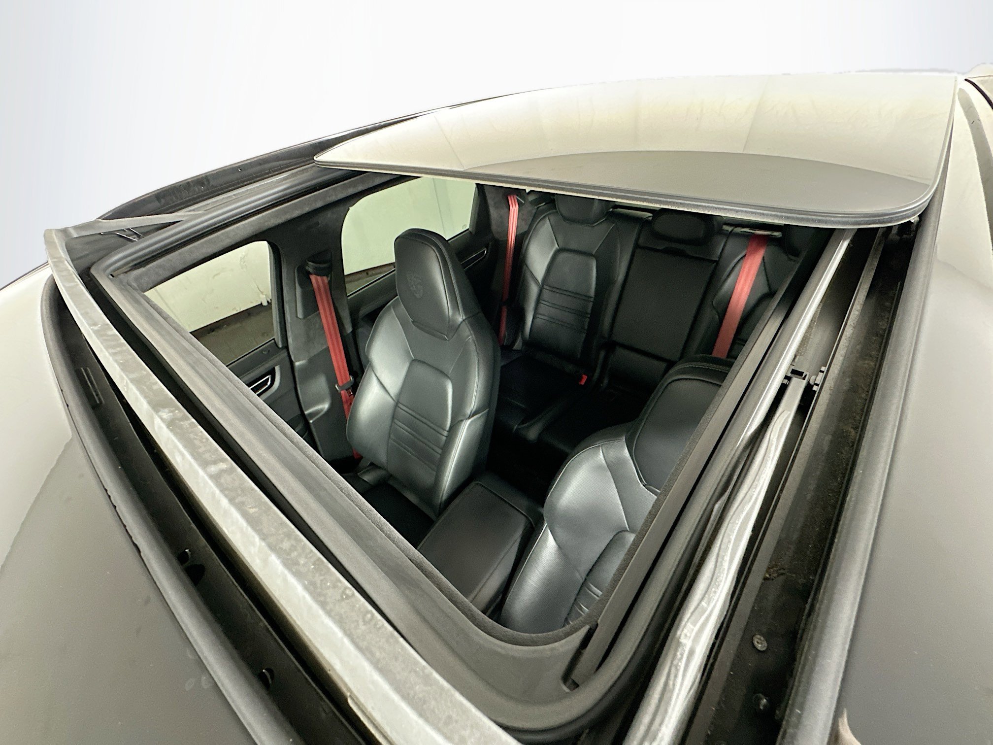 Used 2023 Porsche Cayenne GTS image 24