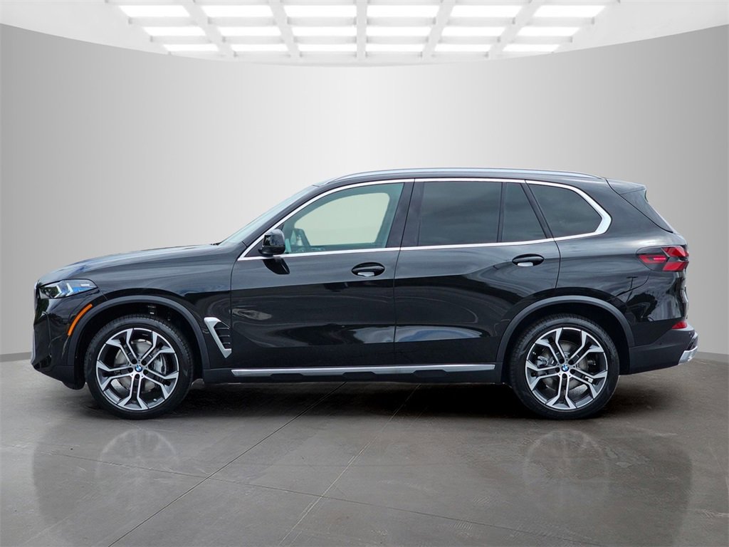 Used 2026 BMW X5 sDrive40i w/ Parking Assistance Package image 3
