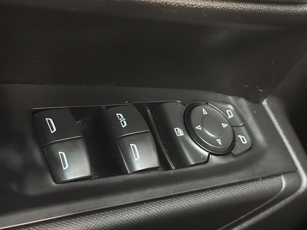 Used 2021 GMC Sierra 1500 4x4 Crew Cab w/ Convenience Package image 24
