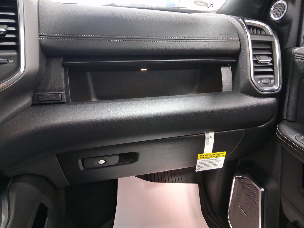Used 2026 RAM 2500 Laramie AWD/4WD image 36