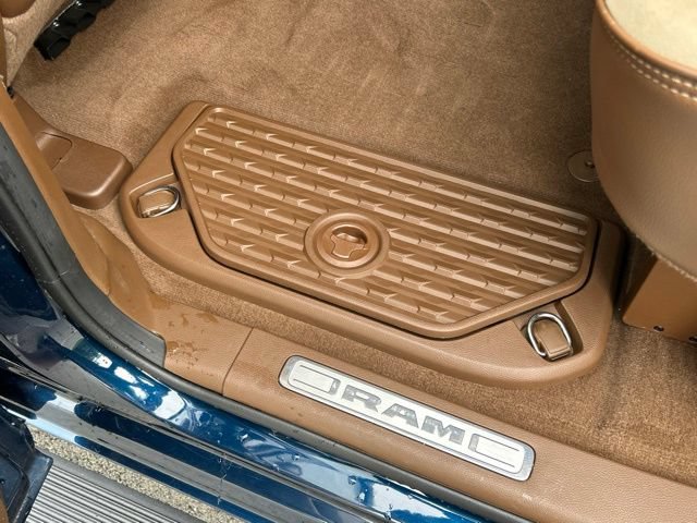Used 2021 RAM 1500 Laramie AWD/4WD image 37