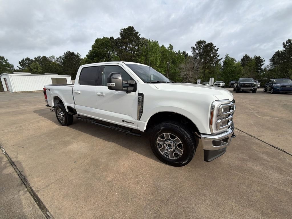 Used 2024 Ford F250 Lariat image 2