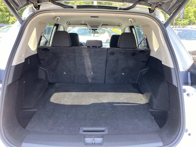 Used 2024 Nissan Rogue SV FWD image 23