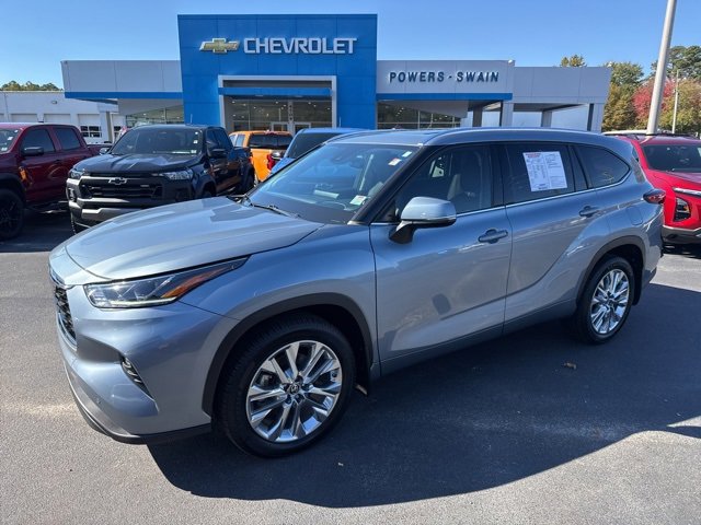 Used 2023 Toyota Highlander L