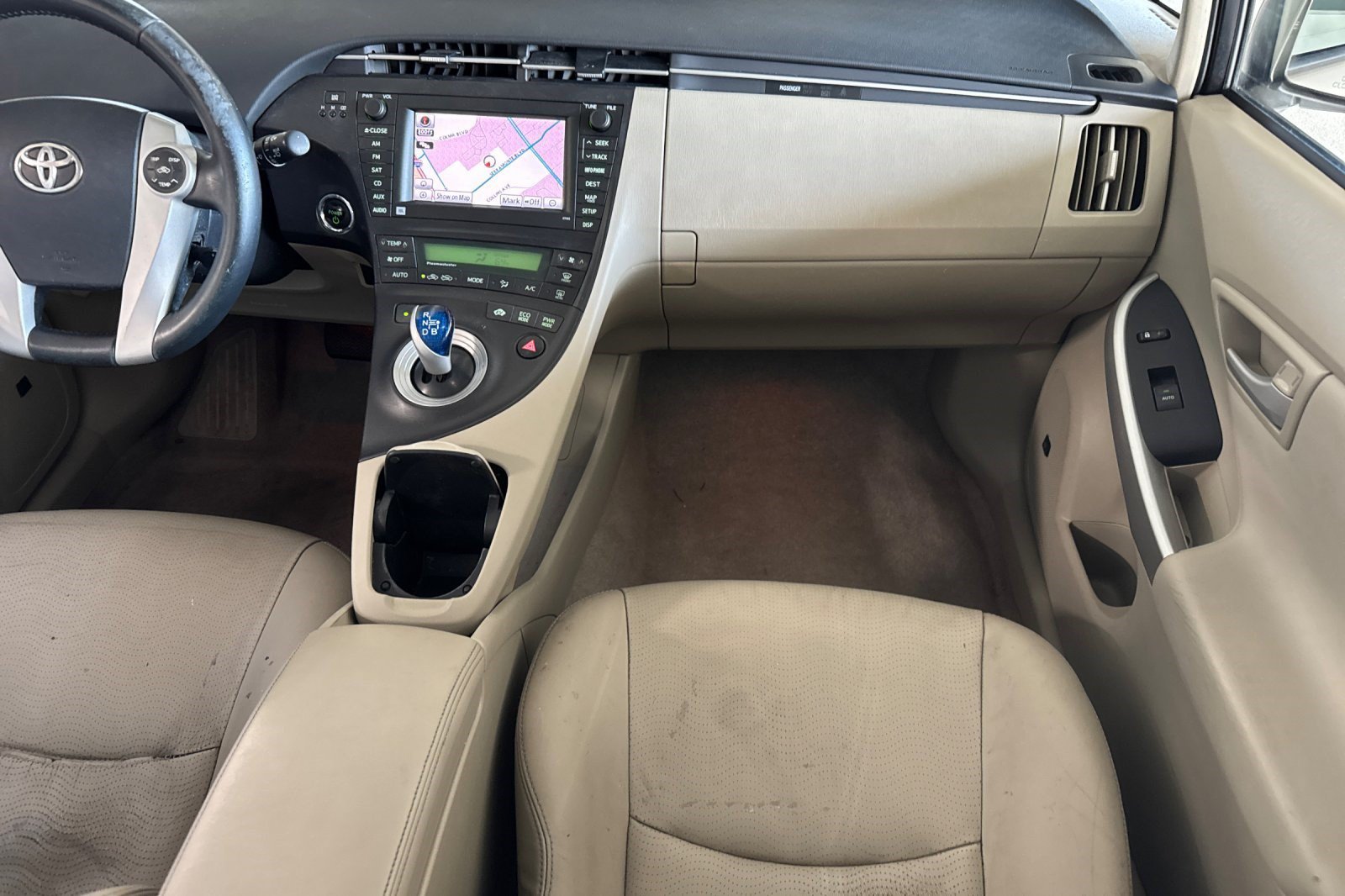 Used 2011 Toyota Prius Four w/ Solar Roof Pkg FWD image 33