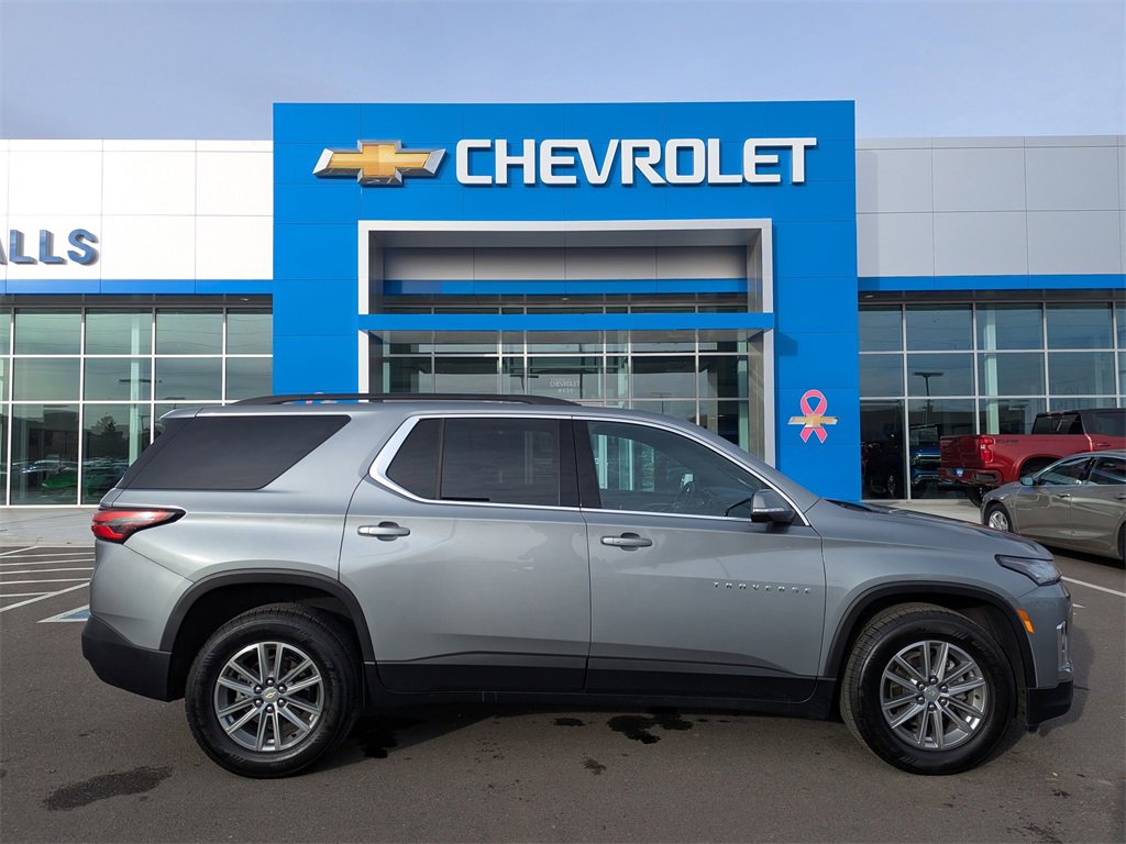 Used 2023 Chevrolet Traverse LT w/ Rear Camera Mirror Package image 40