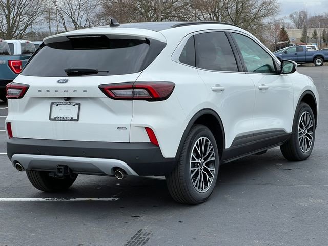 New 2026 Ford Escape SE w/ Class II Trailer Tow Package FWD image 42