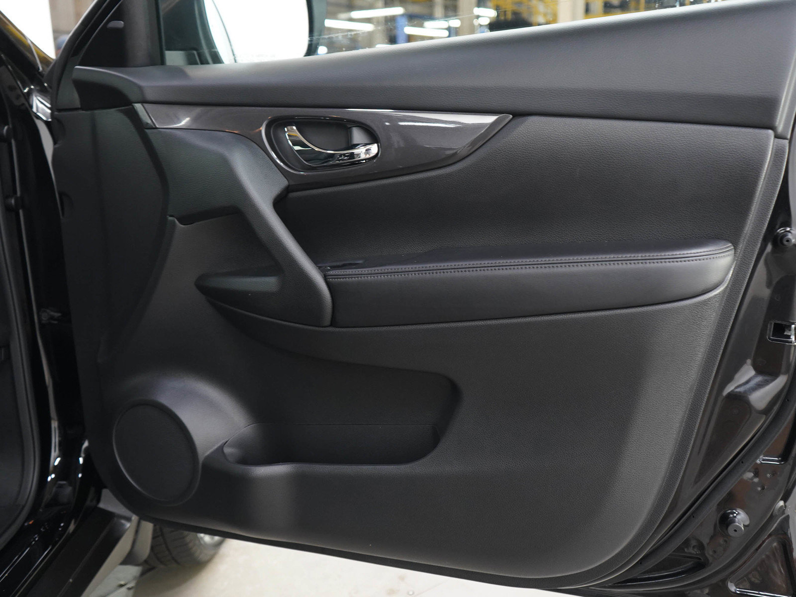 Used 2020 Nissan Rogue SV AWD/4WD image 9
