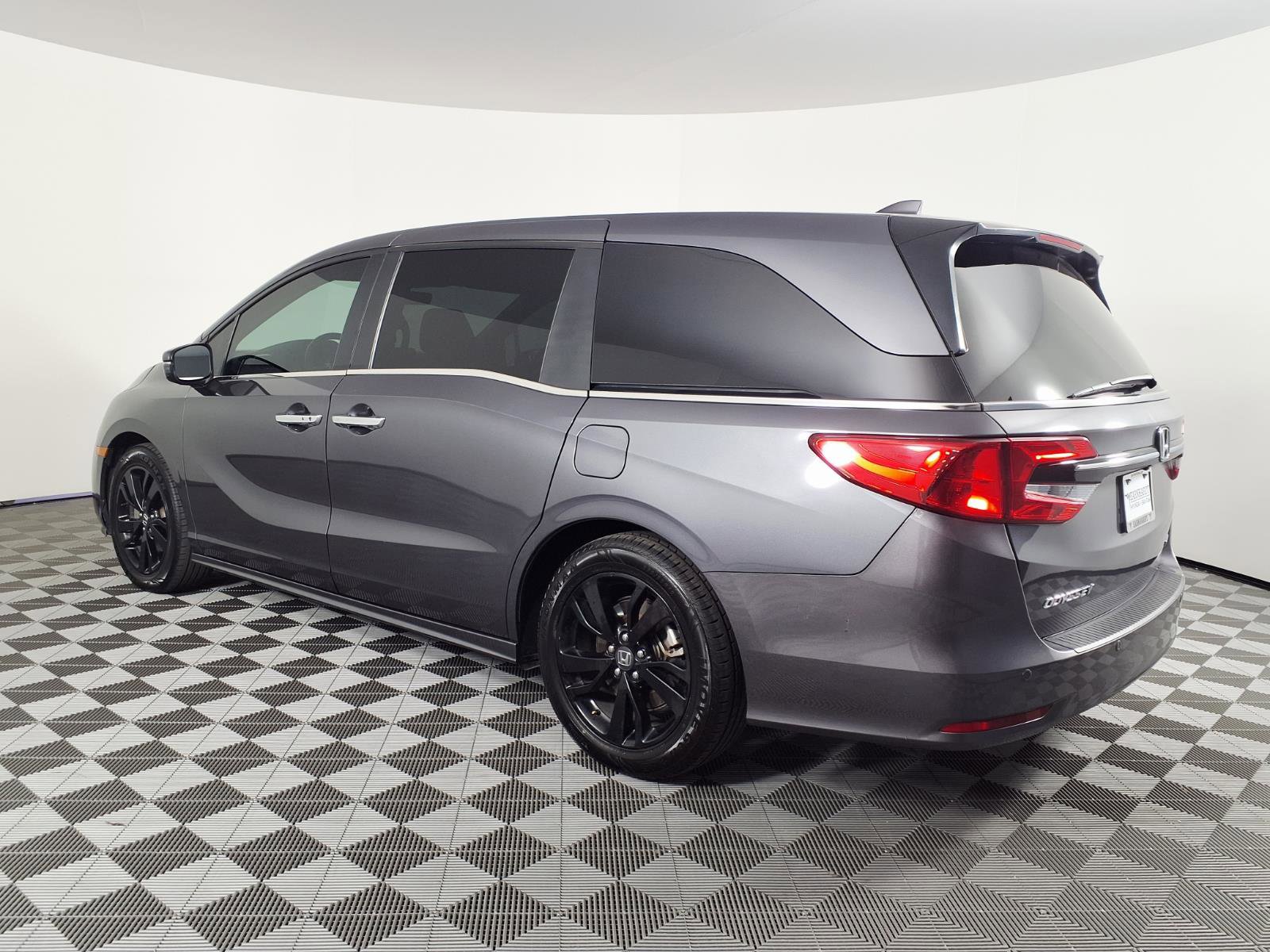 Used 2023 Honda Odyssey Touring image 6