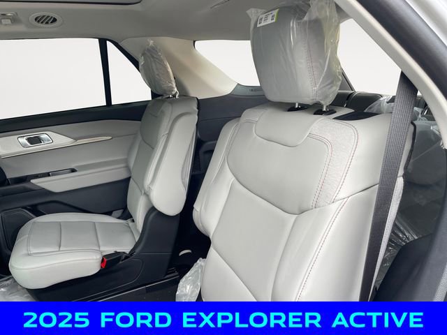 New 2025 Ford Explorer Active w/ Active Comfort Package image 13