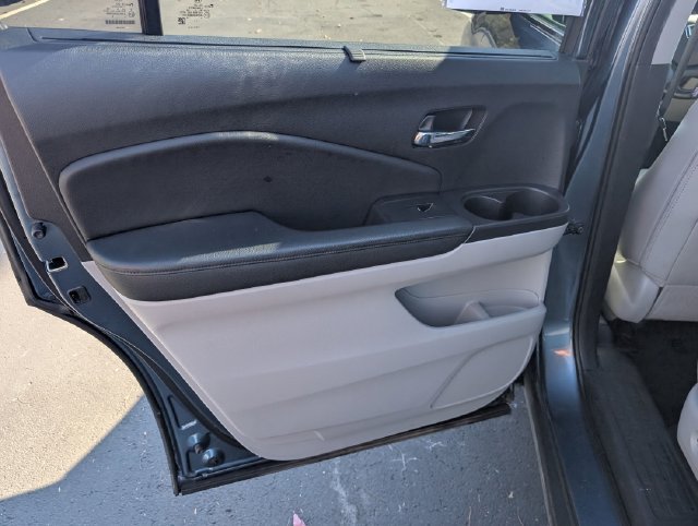Used 2021 Honda Pilot Touring image 10