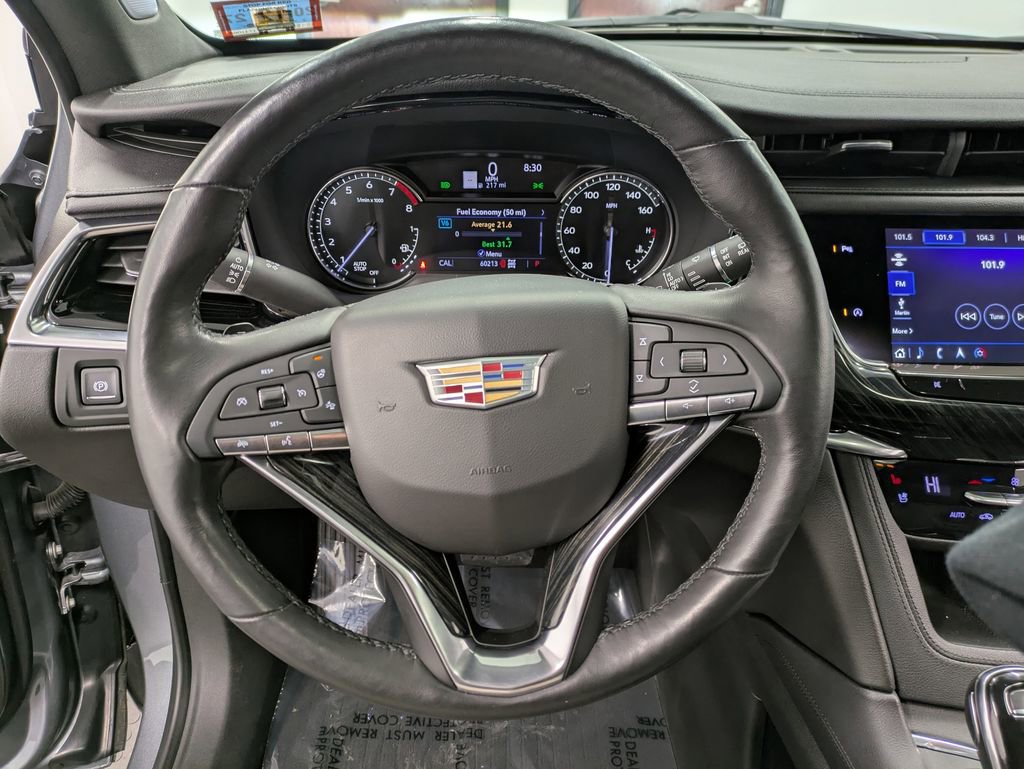 Used 2020 Cadillac XT6 Premium Luxury image 32