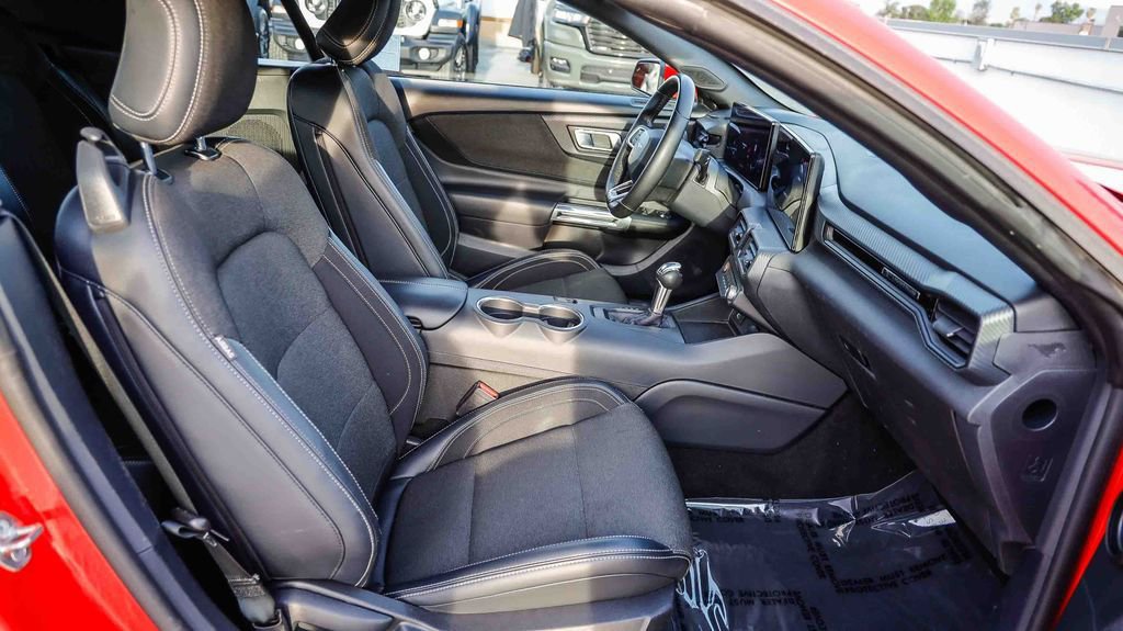Used 2024 Ford Mustang Convertible RWD image 20