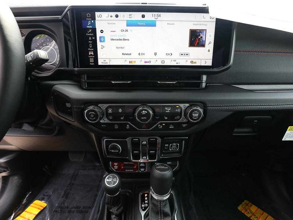 New 2026 Jeep Gladiator Rubicon AWD/4WD image 15