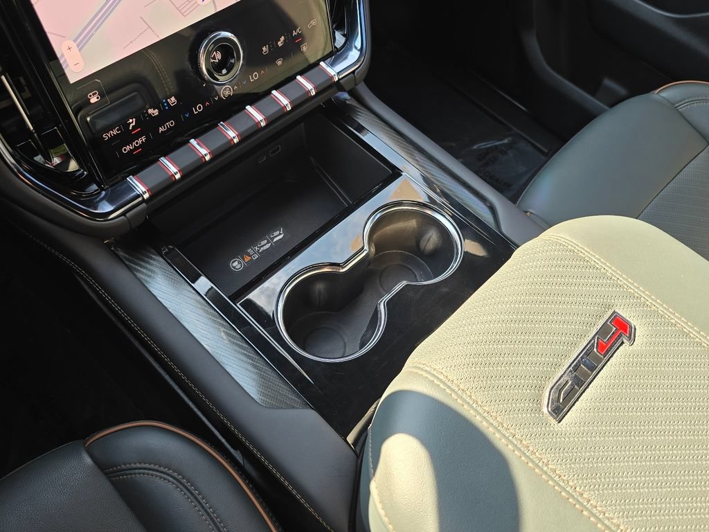 Certified 2025 GMC Yukon AT4 w/ AT4 Premium Package AWD/4WD image 17