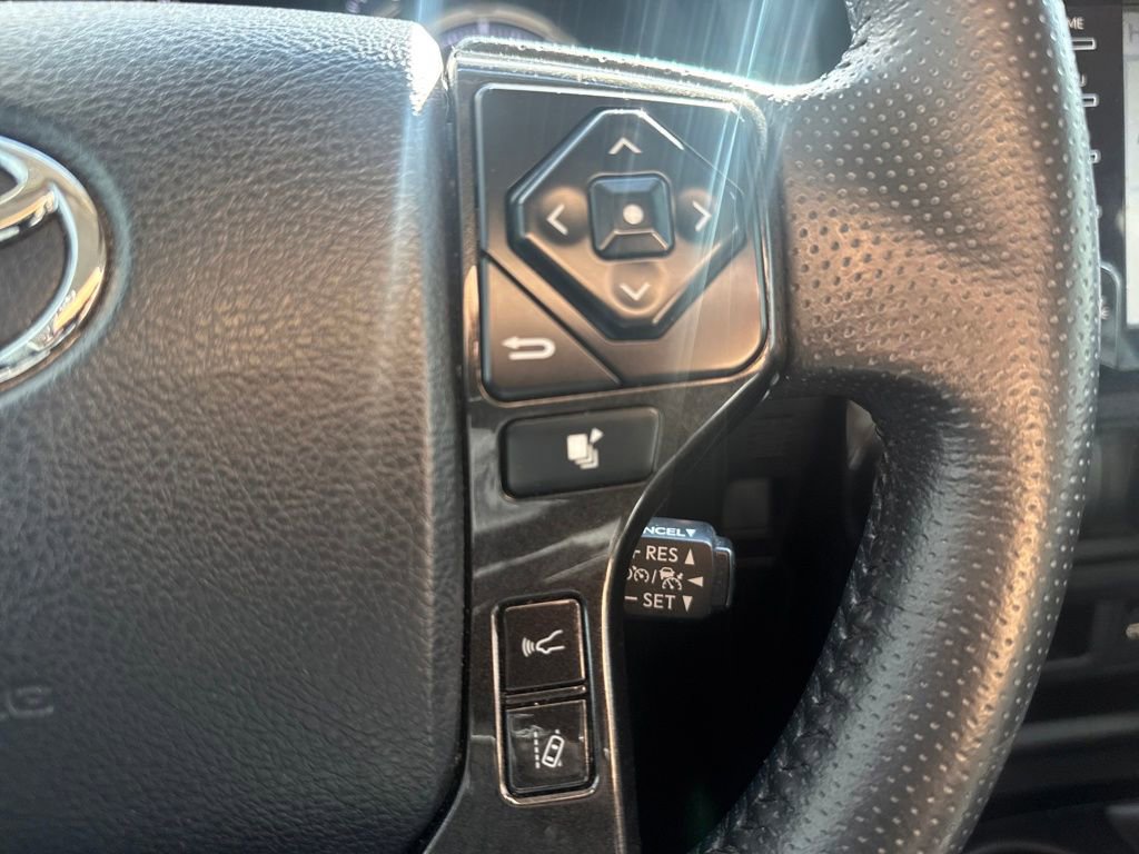 Used 2021 Toyota 4Runner TRD Off-Road Premium image 17