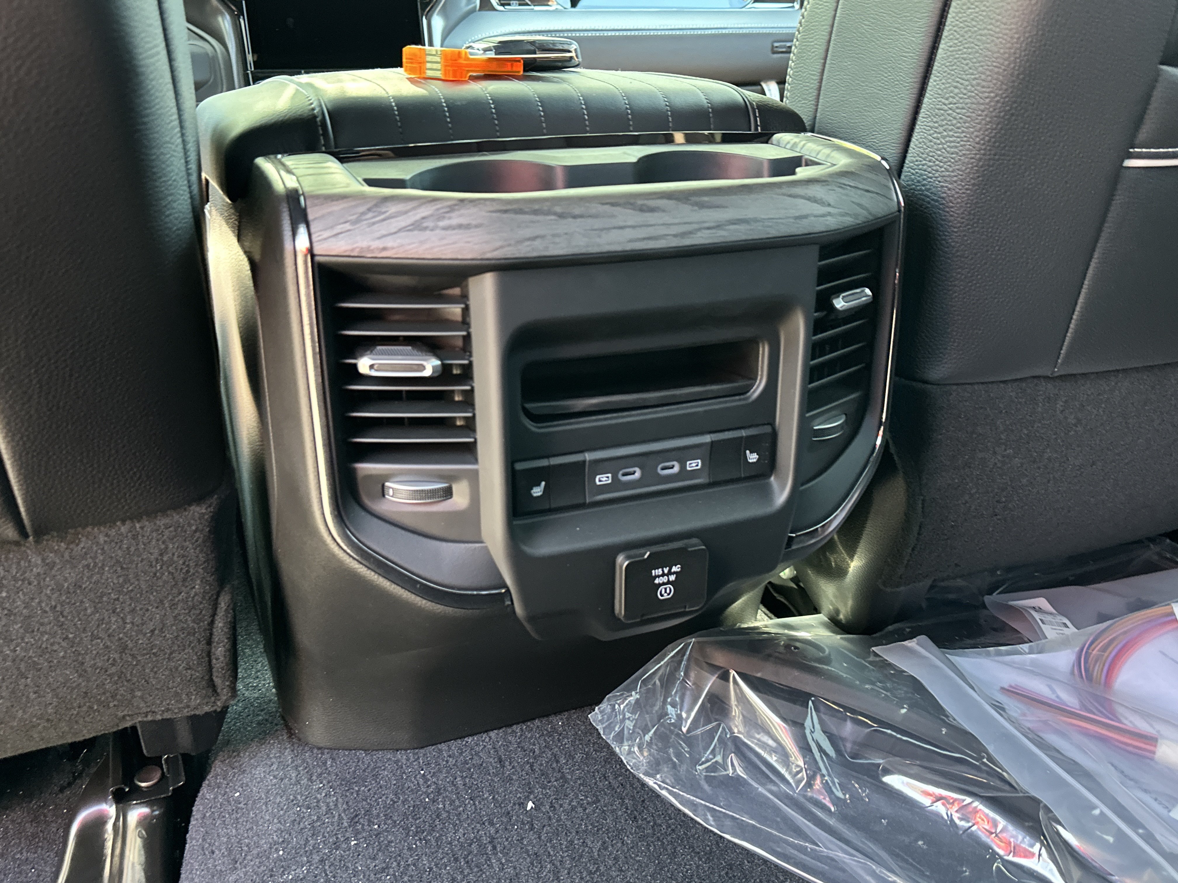 New 2026 RAM 2500 Limited AWD/4WD image 32