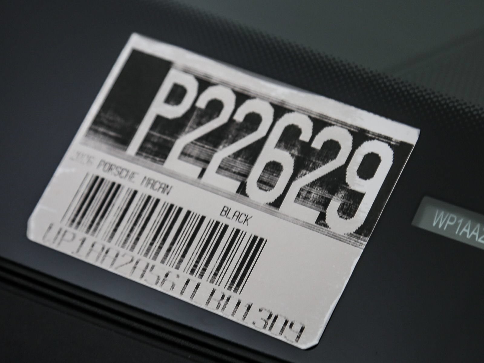 Certified 2026 Porsche Macan AWD/4WD image 33