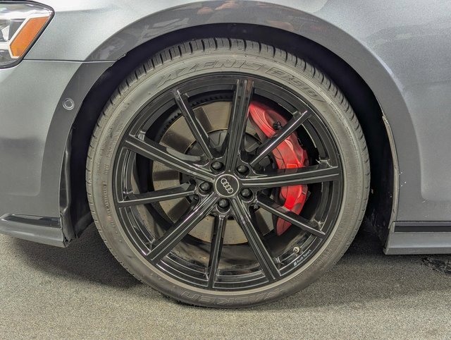 Used 2024 Audi S8 image 10