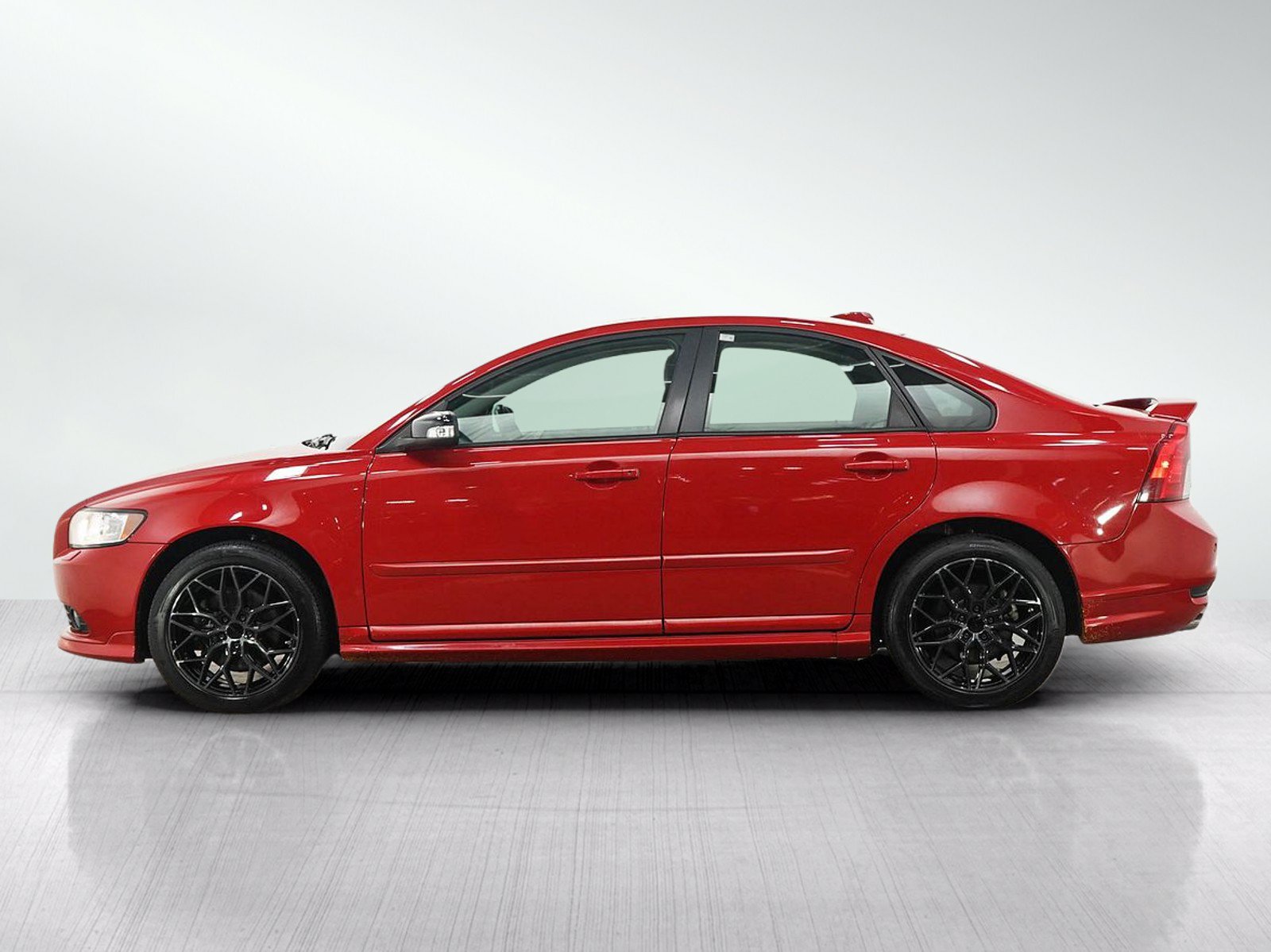 Used 2011 Volvo S40 T5 R-Design FWD image 2
